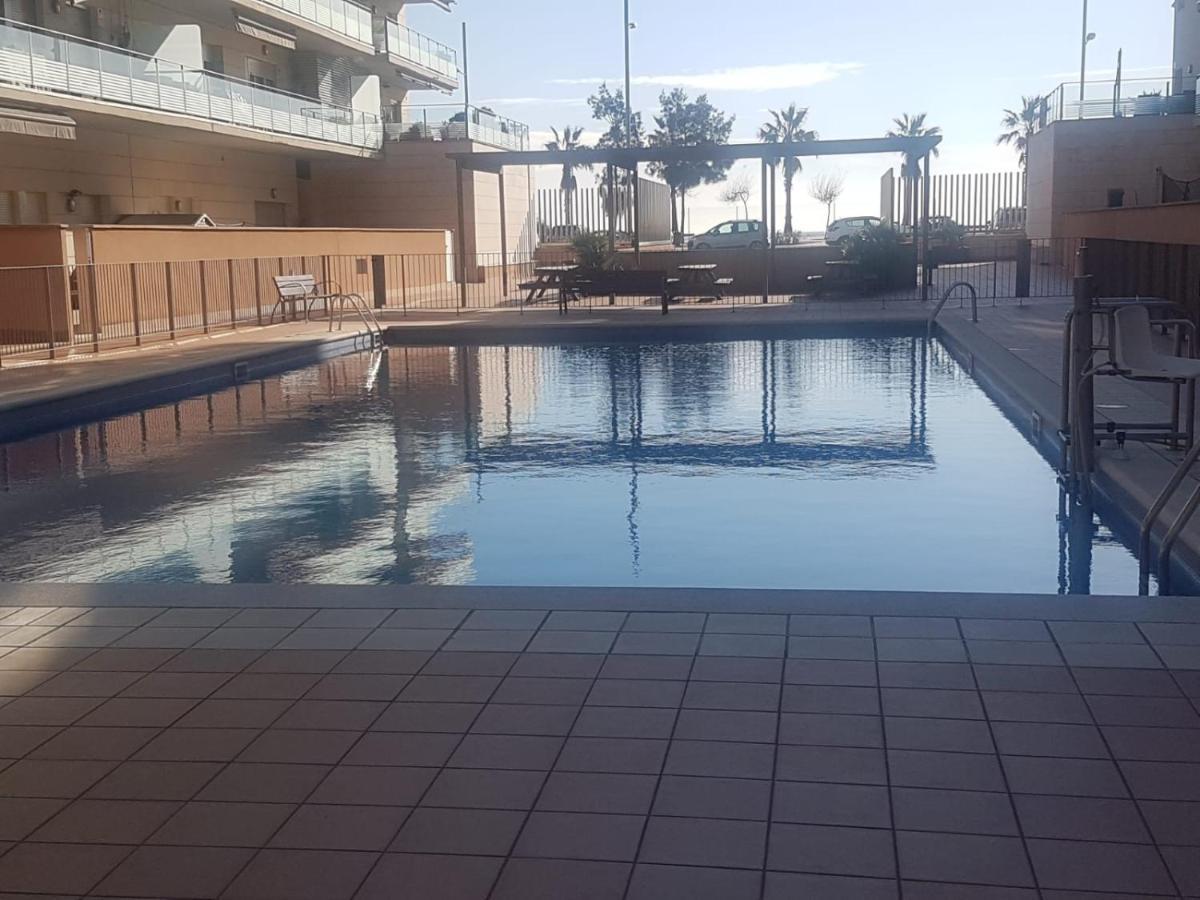 Apartamento Completo Con Piscina Terraza Vistas Del Mar Бадалона Екстериор снимка