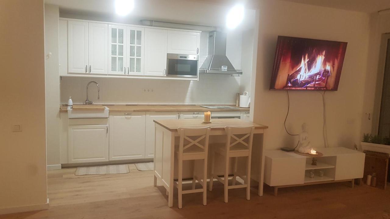 Apartamento Completo Con Piscina Terraza Vistas Del Mar Бадалона Екстериор снимка